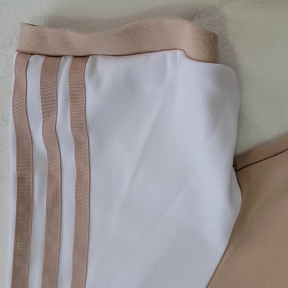 👅 ADIDAS OVERSIZED COLORBLOCK CREAM BEIGE TAN WHITE STRIPE CUTE CROP T SHIRT - Picture 8 of 8